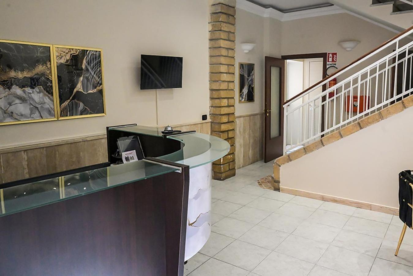 Suisse Hotel Казерта Экстерьер фото