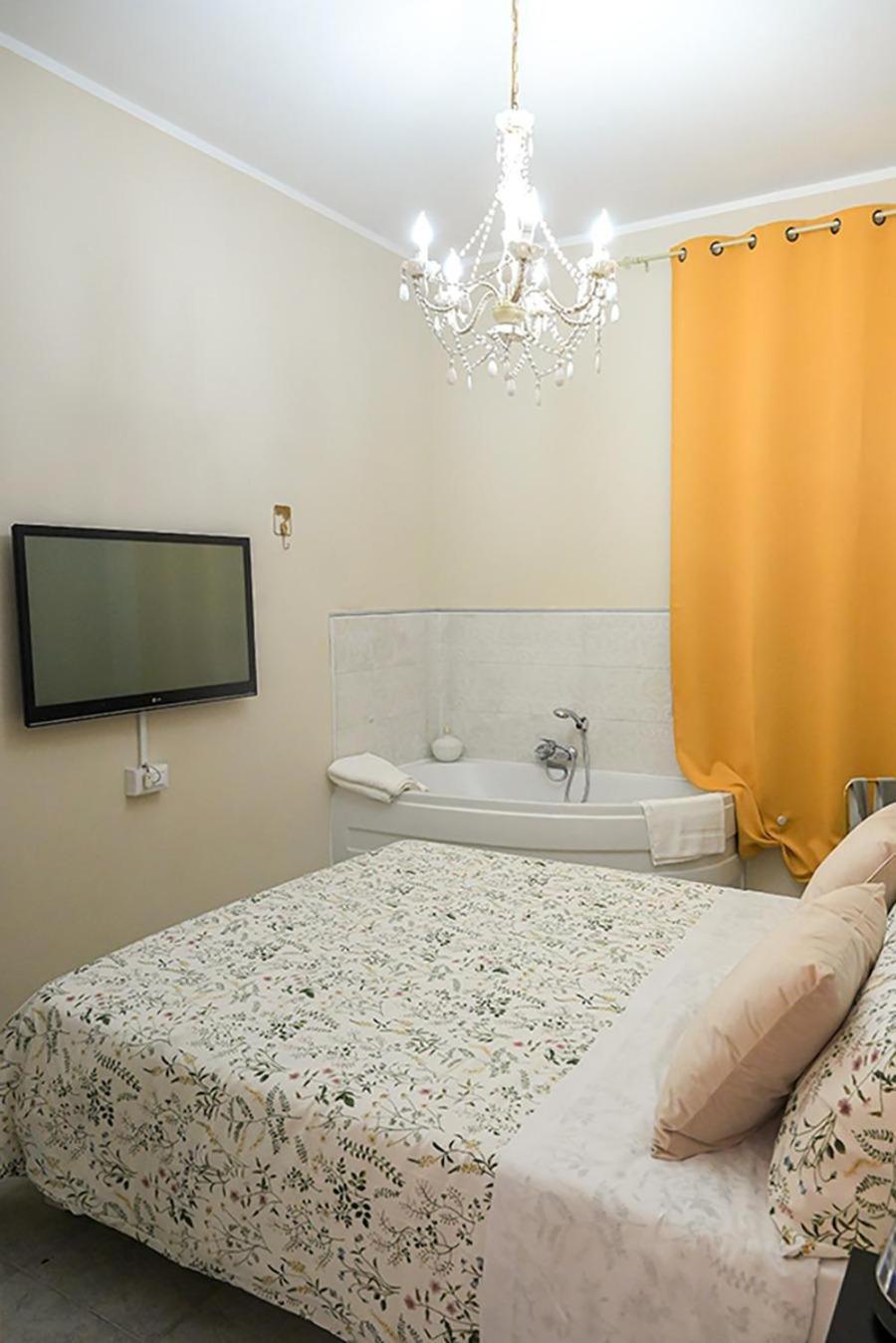 Suisse Hotel Казерта Экстерьер фото